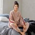 Moda Cremallera de franela Traje de casa para damas para el invierno