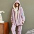 Traje largo de franela de otoño e invierno, bordado en pijama de mujer.