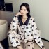 Otoño invierno grueso traje de pijama de terciopelo dorado mujer dulce cuello de muñeca pijamas con estampado de lazo al por mayor