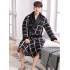 Algodón Grueso Impresión geométrica para hombres Kimono de otoño-invierno Túnicas calientes Pijamas masculinos